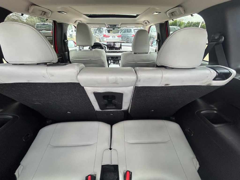 Used 2025 Mitsubishi Outlander SEL AWD/4WD image 16