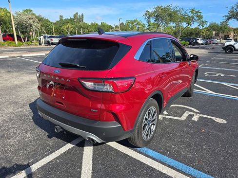 Used 2021 Ford Escape SEL w/ Technology Package FWD image 4