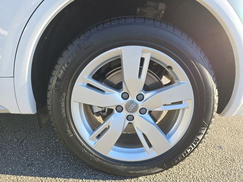 Used 2018 Audi Q5 2.0T Premium Plus w/ Premium Plus Package image 29