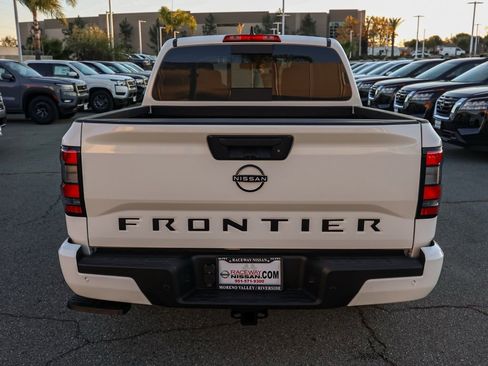 New 2026 Nissan Frontier SV image 5
