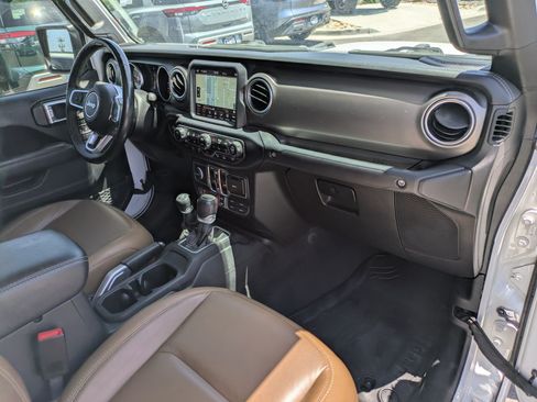 Used 2020 Jeep Gladiator Rubicon AWD/4WD image 34