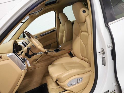 Used 2014 Porsche Cayenne AWD/4WD image 5