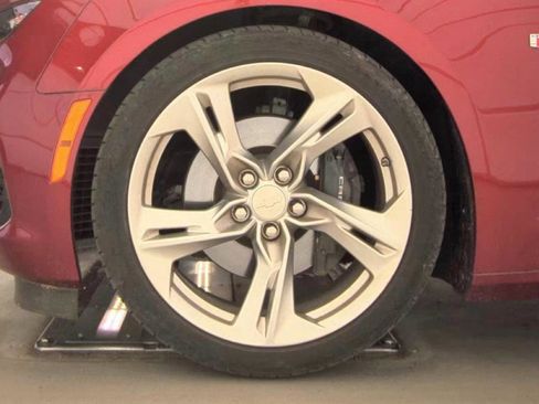 Used 2022 Chevrolet Camaro SS RWD image 15