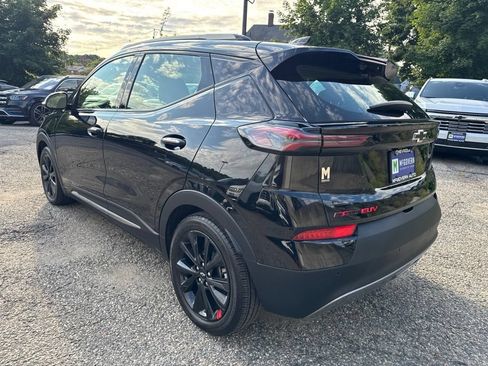 Used 2023 Chevrolet Bolt EUV Premier w/ Sun & Sound Package FWD image 4