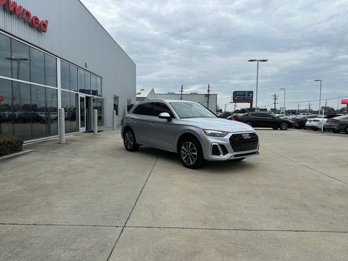 Used 2022 Audi Q5 2.0T Premium image 3
