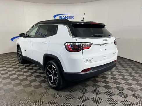 Used 2025 Jeep Compass Limited w/ Sun & Sound Group AWD/4WD image 7