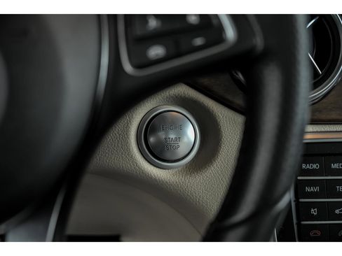 Used 2018 Mercedes-Benz GLA 250 4MATIC image 18