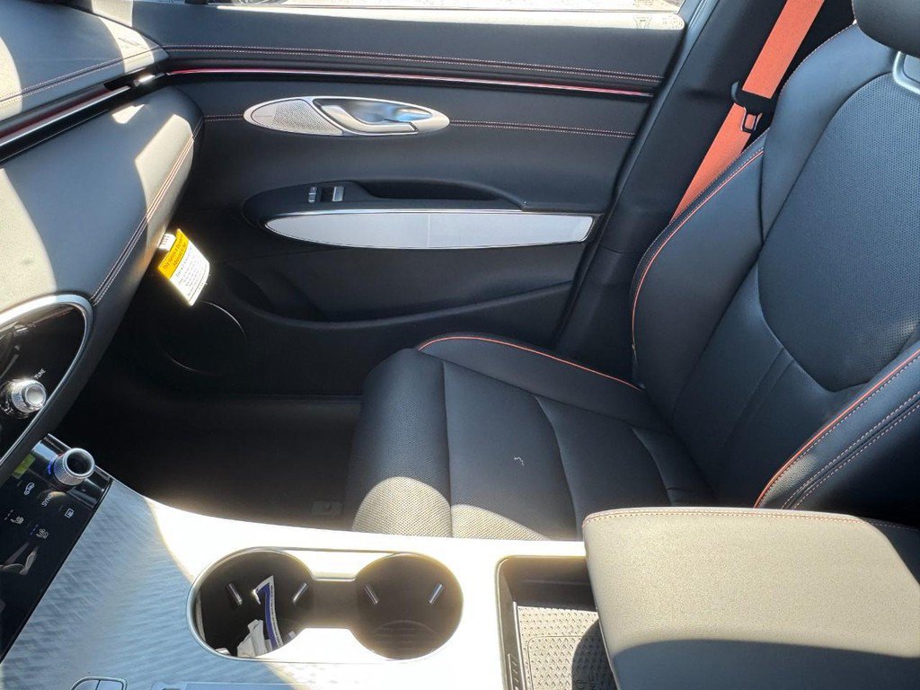 Certified 2026 Genesis GV70 2.5T Sport Prestige AWD/4WD image 9