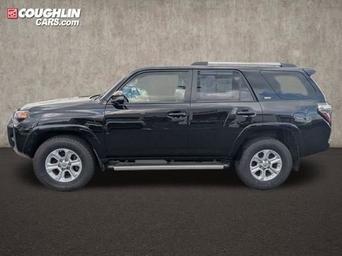 Used 2021 Toyota 4Runner SR5 Premium w/ Moonroof Package image 4