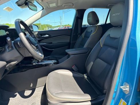 Used 2025 Chevrolet Trax ACTIV FWD image 10
