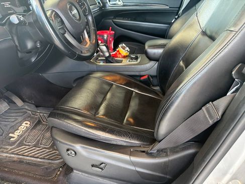 Used 2018 Jeep Grand Cherokee Limited w/ Luxury Group II AWD/4WD image 8