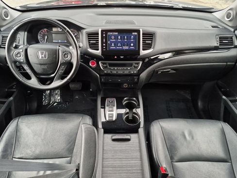 Used 2017 Honda Pilot Touring image 24