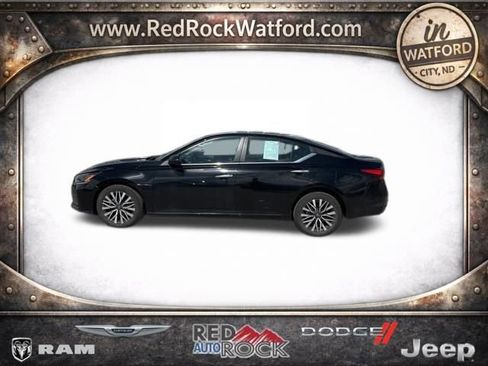 Used 2025 Nissan Altima 2.5 SV image 8