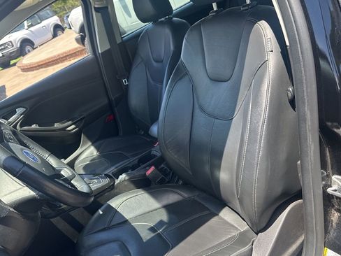Used 2017 Ford Focus Titanium FWD image 8