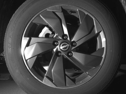 Used 2025 Nissan Rogue SV image 14