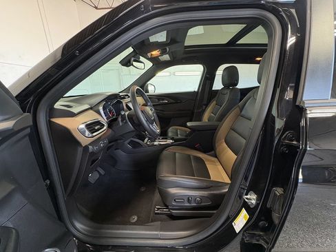 Used 2021 Chevrolet TrailBlazer ACTIV w/ Sun and Liftgate Package AWD/4WD image 12