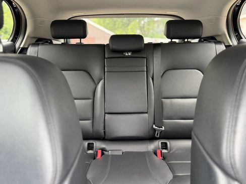 Used 2015 Mercedes-Benz GLA 250 4MATIC image 32