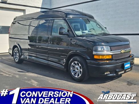Used 2022 Chevrolet Express 2500 Extended w/ Enhanced Convenience Package image 1