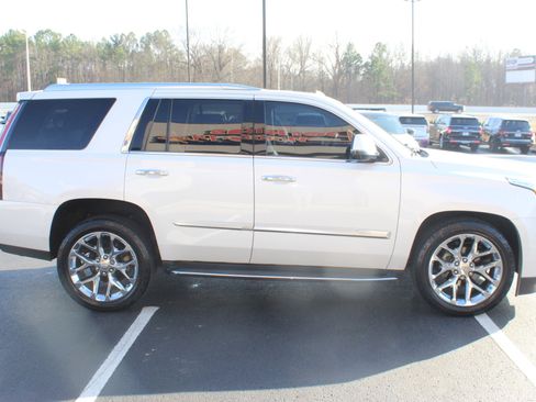 Used 2019 Cadillac Escalade Premium Luxury image 5