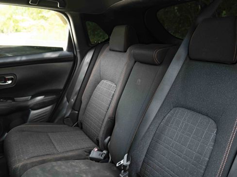 Used 2025 Honda HR-V Sport image 18