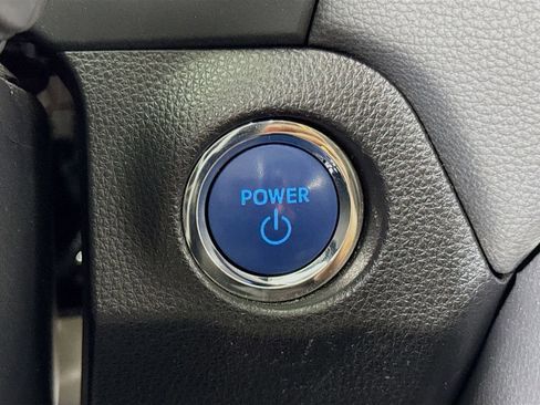 Used 2019 Toyota RAV4 XLE w/ Convenience Package image 32