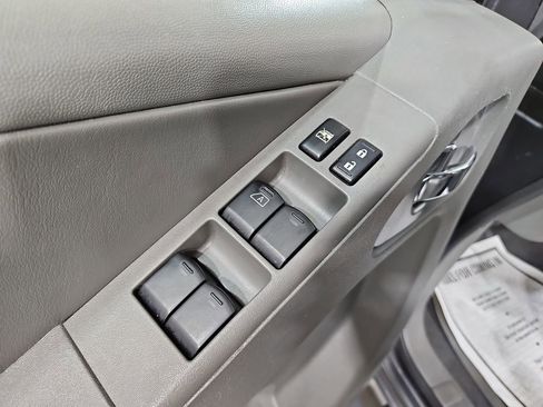 Used 2019 Nissan Frontier SL AWD/4WD image 12