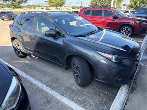 Used 2024 Subaru Crosstrek 2.0i Premium AWD/4WD image 2