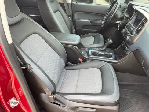 Used 2021 Chevrolet Colorado Z71 AWD/4WD image 46