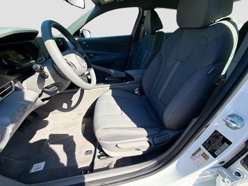 New 2026 Hyundai Elantra SE w/ Cargo Package FWD image 20