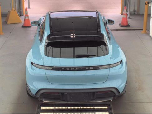 Used 2022 Porsche Taycan 4 Cross Turismo image 30