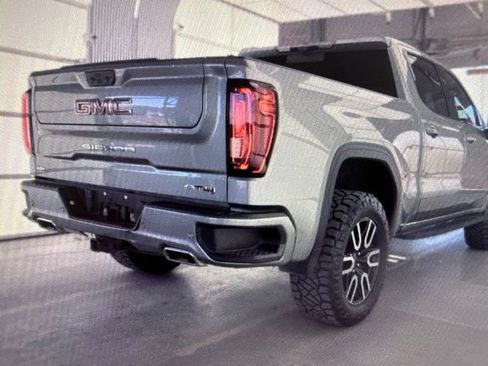 Used 2024 GMC Sierra 1500 AT4 w/ Technology Package AWD/4WD image 5
