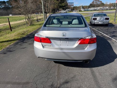 Used 2013 Honda Accord LX image 6