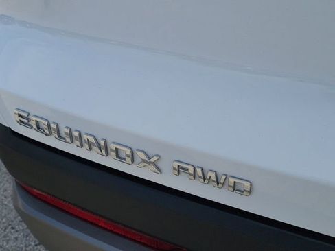 Used 2025 Chevrolet Equinox LT AWD/4WD image 8