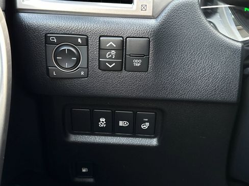 Used 2023 Lexus GX 460 Premium w/ Premium Package image 33