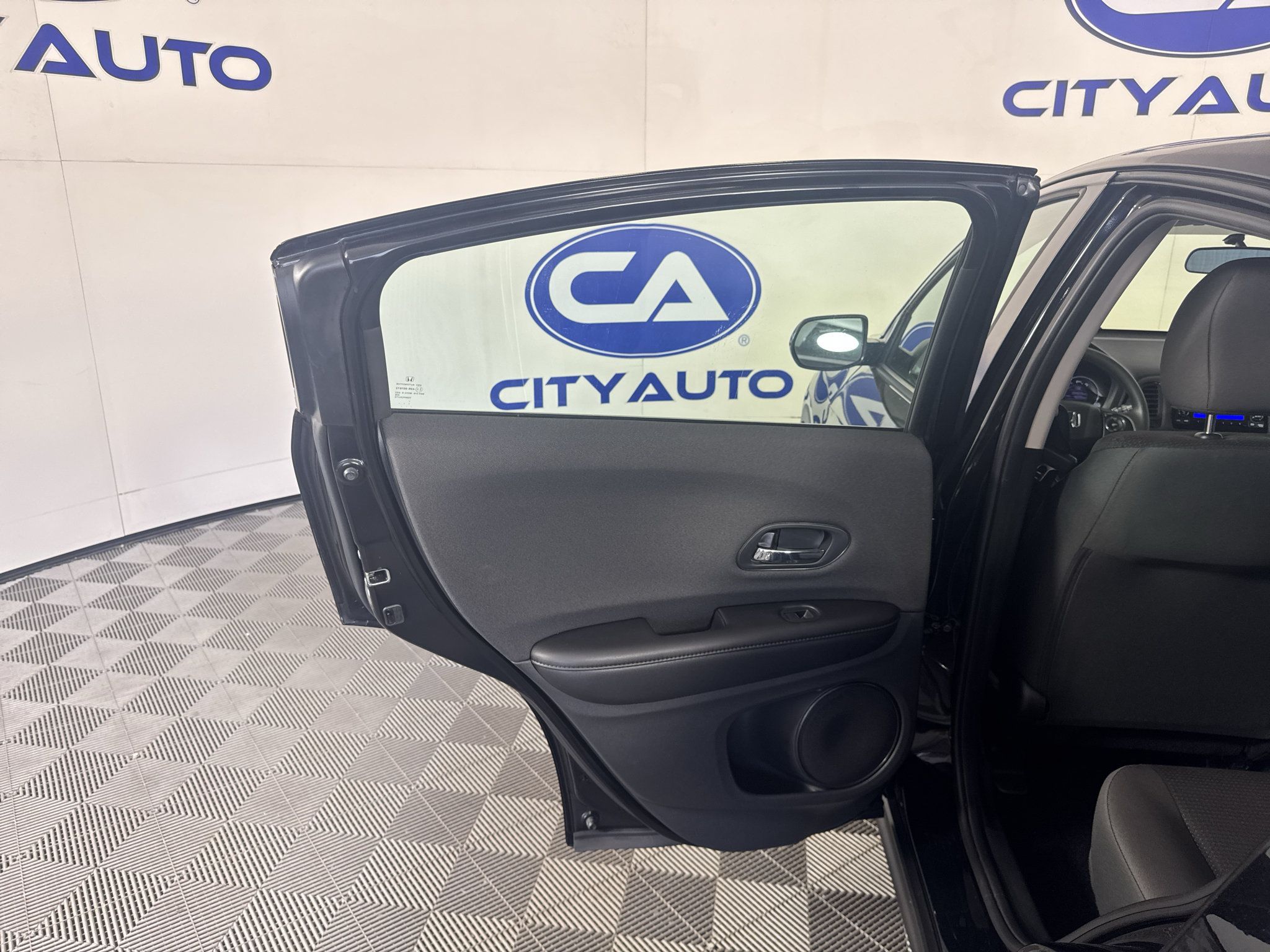 Used 2022 Honda HR-V LX image 28