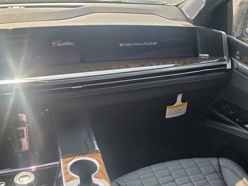 New 2026 Cadillac Escalade Platinum Sport AWD/4WD image 20