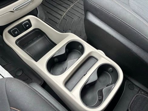 Used 2017 Chrysler Pacifica Touring image 30