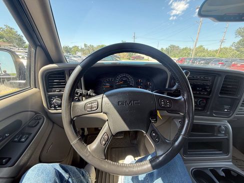 Used 2004 GMC Sierra 1500 SLT w/ Light Duty Power Package AWD/4WD image 27