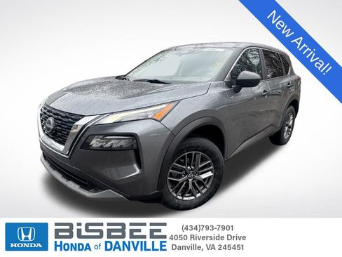 Used 2023 Nissan Rogue S image 1