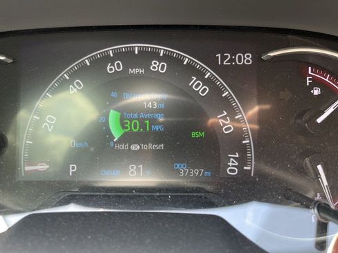 Used 2023 Toyota RAV4 XLE Premium FWD image 19