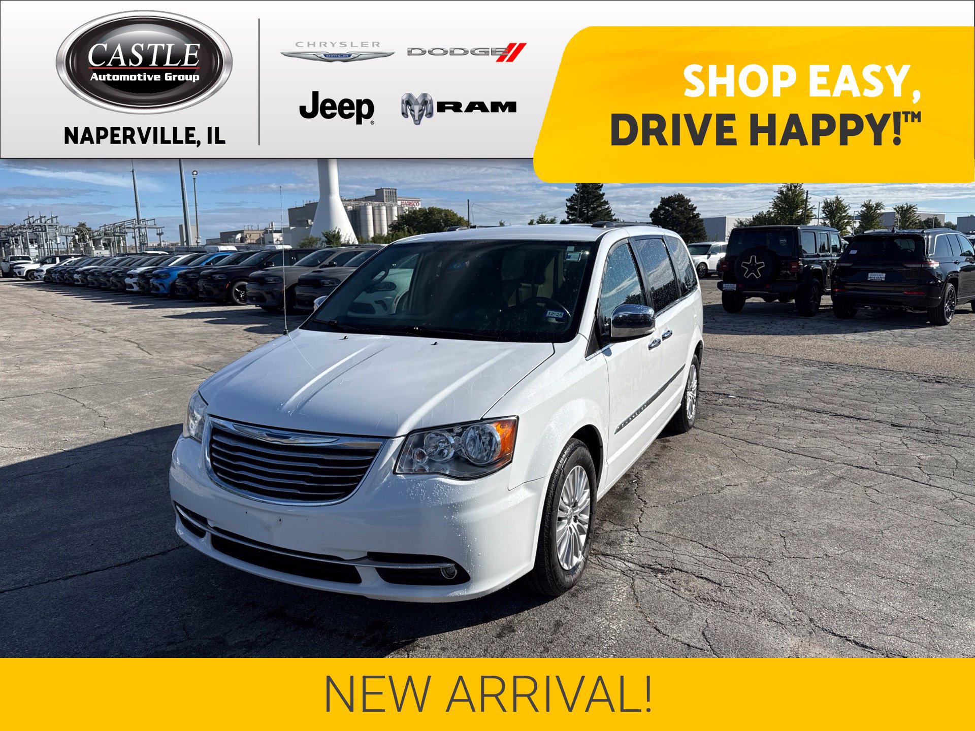 Used 2015 Chrysler Town & Country Touring-L w/ Driver Convenience Group FWD image 1