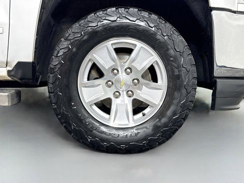 Used 2017 Chevrolet Silverado 1500 LT w/ All Star Edition image 41
