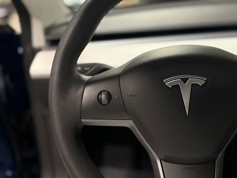 Used 2023 Tesla Model 3 Standard Range RWD image 23