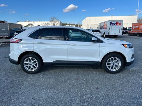 Used 2022 Ford Edge SEL w/ Convenience Package image 7