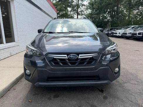 Used 2021 Subaru Crosstrek 2.0i Premium w/ Moonroof Package AWD/4WD image 3