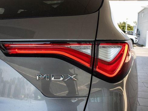 Used 2024 Acura MDX SH-AWD w/ Advance Package image 18