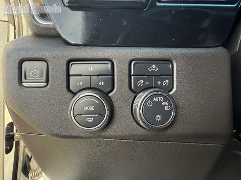 Used 2024 Chevrolet Silverado 2500 LT image 14