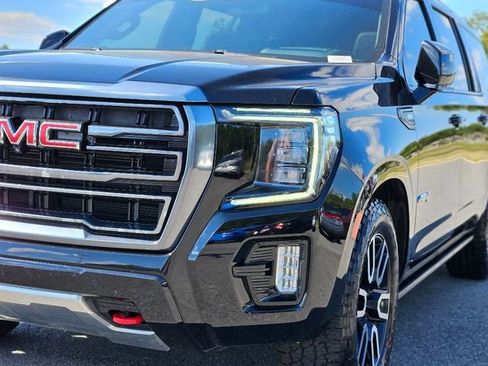 Used 2023 GMC Yukon XL AT4 w/ AT4 Premium Plus Package image 9