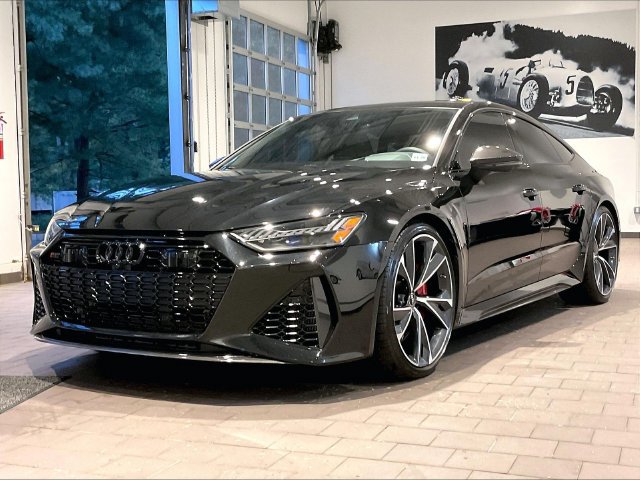 Used 2023 Audi RS 7 Sportback w/ Carbon Optic Package AWD/4WD image 2
