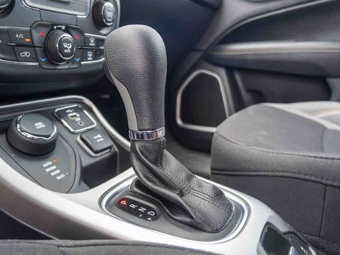 Used 2019 Jeep Compass Sport AWD/4WD image 17